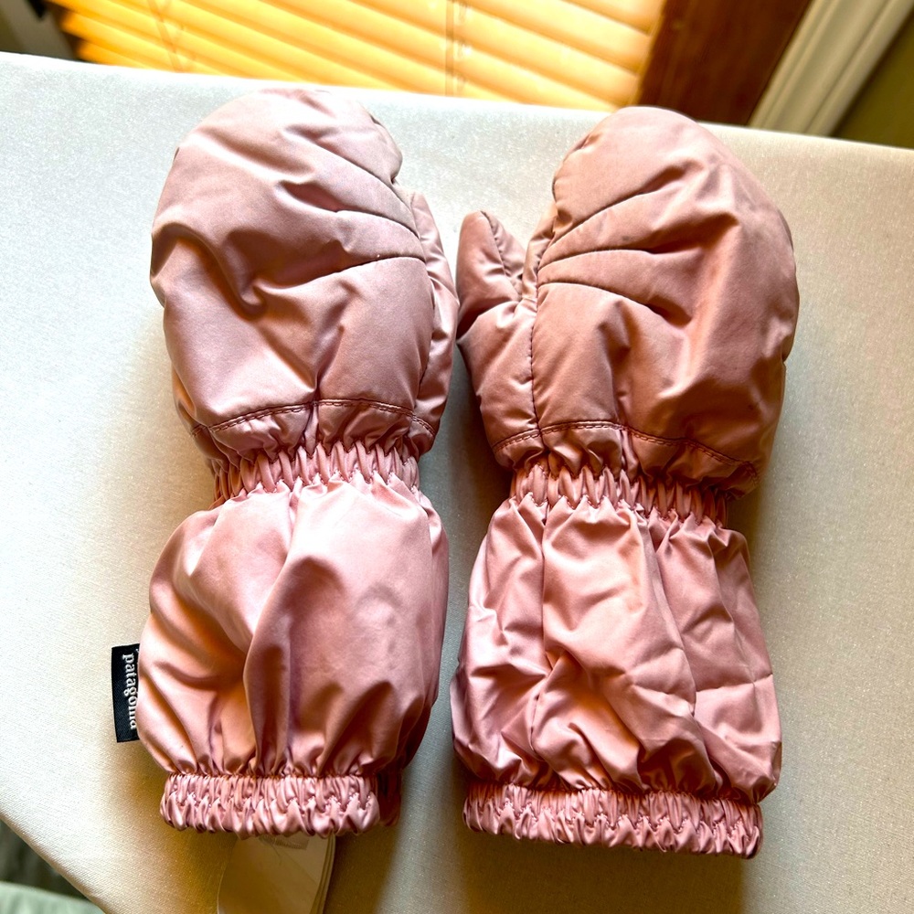 Patagonia baby puff mittens